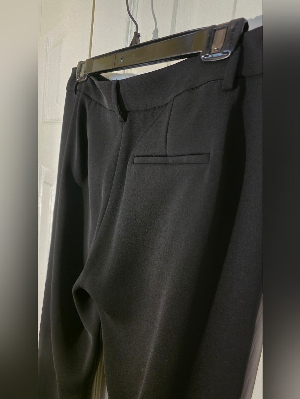 Vince Black Satin Side-Stripe Cropped Cigarette Pants Size 6 - Picture 5 of 7